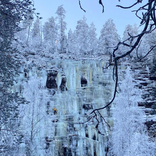 Visita alle cascate congelate di Korouoma